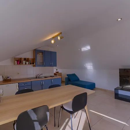 Dijana Guest house 3*